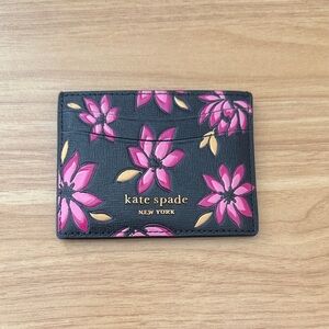 Morgan Winter Blooms Embossed Card Holder